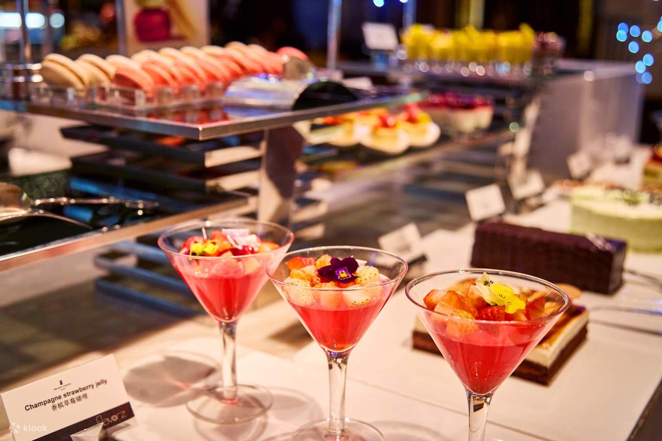 금요일부터 일요일까지 1인 뷔페 저녁 식사